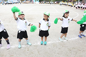 運動会　リズム活動　年少