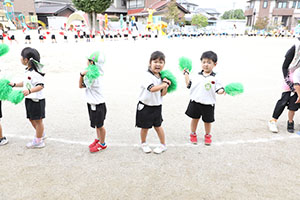 運動会　リズム活動　年少