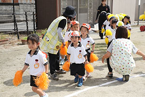 運動会　リズム活動　年少