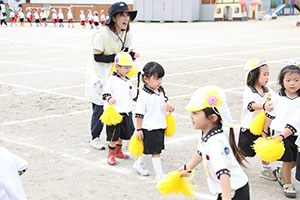 運動会　リズム活動　年少