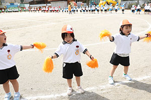 運動会　リズム活動　年少