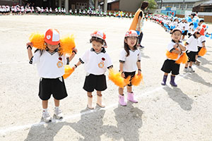 運動会　リズム活動　年少