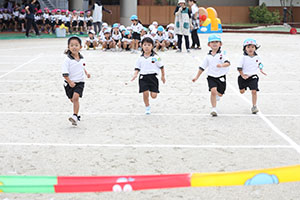 運動会　かけっこの活動　年中