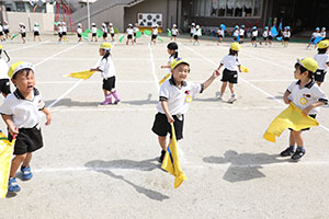 運動会　リズム活動　年中