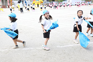 運動会　リズム活動　年中