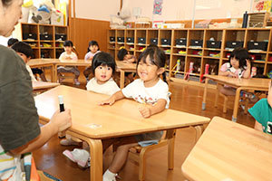 朝の会の様子　ひよこ・あひる・ぺんぎん