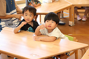 朝の会の様子　ひよこ・あひる・ぺんぎん