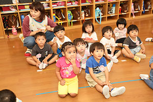 朝の会の様子　ひよこ・あひる・ぺんぎん