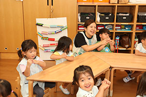 朝の会の様子　ひよこ・あひる・ぺんぎん