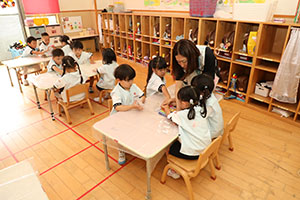 お散歩バッグの制作　りす
