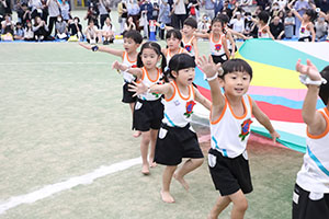 エンゼル運動会9　　　バルーン　年長