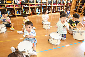 太鼓楽しかったね　お給食の様子　ひよこ