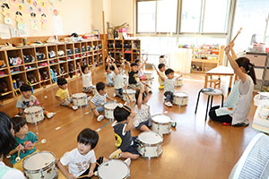 太鼓楽しかったね　お給食の様子　ひよこ