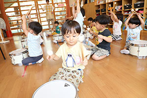 太鼓楽しかったね　お給食の様子　ひよこ