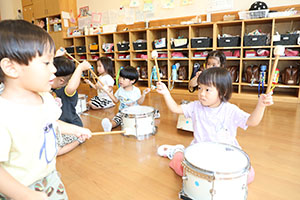 太鼓楽しかったね　お給食の様子　ひよこ