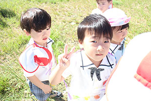 お散歩へでかけました　うさぎ・りす