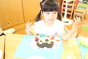 制作活動の様子　あひる・ぺんぎん