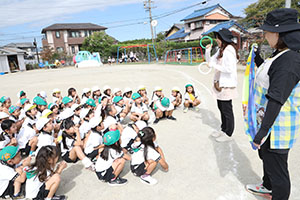 A組さんとリレー対決　ひまわり・A