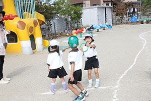 A組さんとリレー対決　ひまわり・A