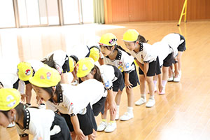 体操教室　鉄棒頑張りました　　ひまわり