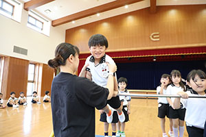 体操教室　鉄棒頑張りました　　たんぽぽ