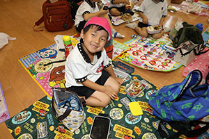 東員町中部公園遠足 　ーホールでお弁当ー　年中　 