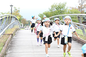 東員町中部公園遠足 　年中　 NO.1