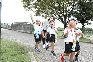 東員町中部公園遠足 　年中　 NO.1