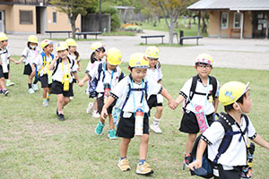 東員町中部公園遠足 　年中　 NO.1
