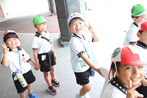 お散歩へでかけました　りす・B