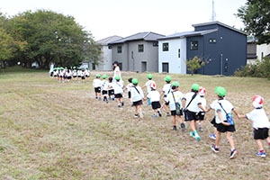 お散歩へでかけました　りす・B