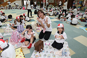 エンゼルドームでお弁当🎵　 　年少