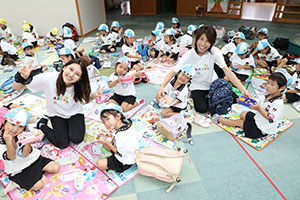エンゼルドームでお弁当🎵　 　年少