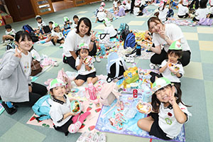 エンゼルドームでお弁当🎵　 　年少