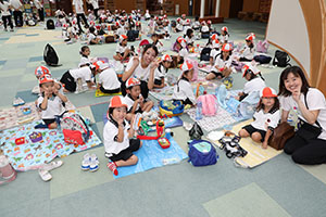 エンゼルドームでお弁当🎵　 　年少