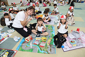 エンゼルドームでお弁当🎵　 　年少
