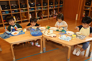 お給食の様子とみらいの給食週間　　ぺんぎん