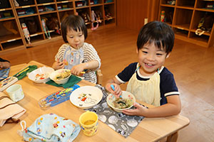 お給食の様子とみらいの給食週間　　ぺんぎん