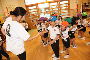 リズムフェスティバルのチームで遊びました　年長　NO．2