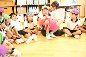 リズムフェスティバルのチームで遊びました　年長　NO．2