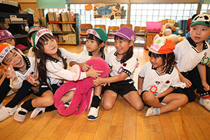 リズムフェスティバルのチームで遊びました　年長　NO．2