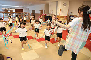 リズムフェスティバルのチームで遊びました　年長　NO．2