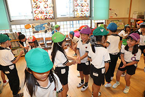 リズムフェスティバルのチームで遊びました　年長　NO．1