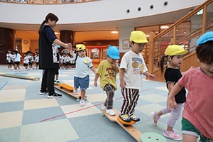 サーキット遊び　あひる・ぺんぎん