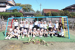 エンゼル畑でおいもほり　年少