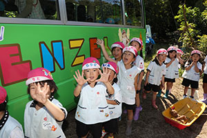 エンゼル自然体験農園でおいもほり　　年中