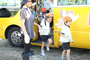 エンゼル自然体験農園でおいもほり　　年長