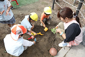元気いっぱい園庭遊び！！