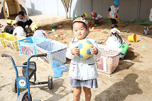 元気いっぱい園庭遊び！！