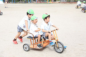 元気いっぱい園庭遊び！！